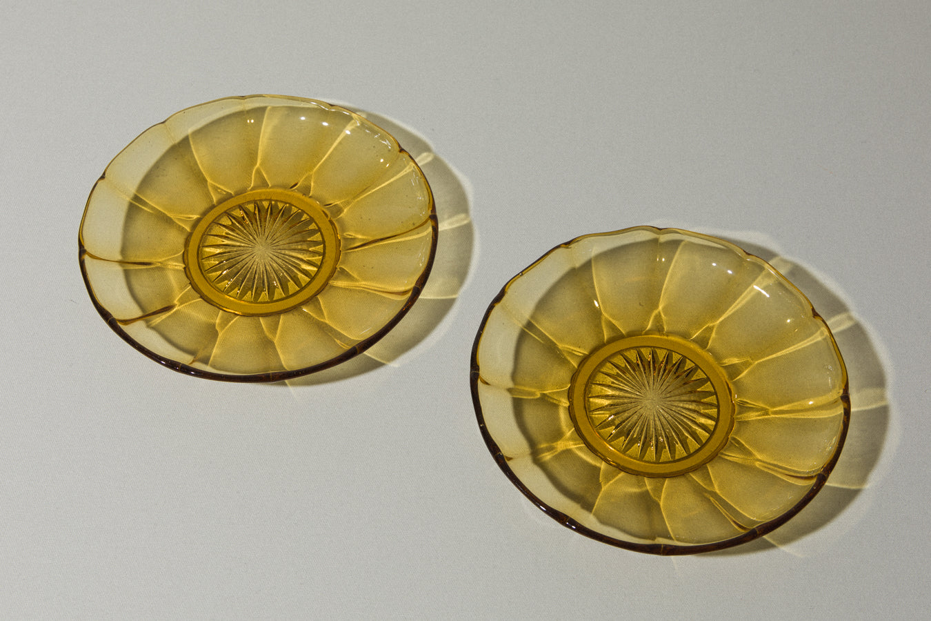 Set of two SERVING PLATES small