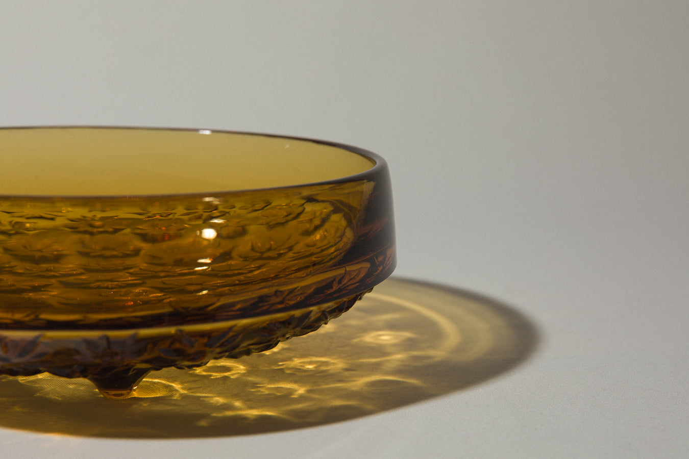 Amber glass SERVING BOWL
