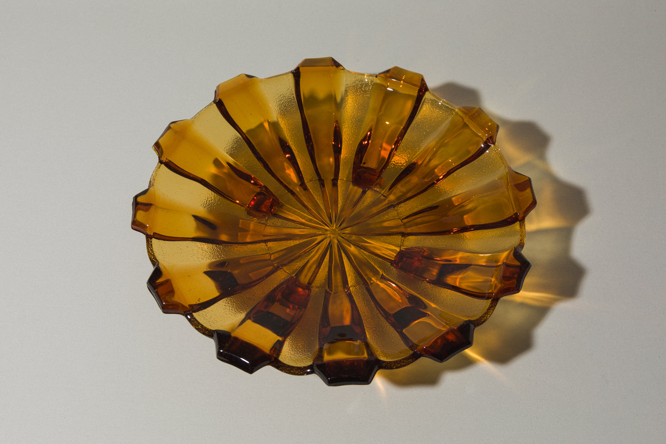 Amber glass SERVING BOWL
