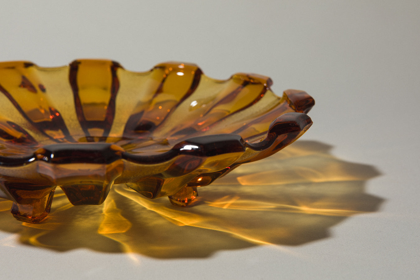 Amber glass SERVING BOWL