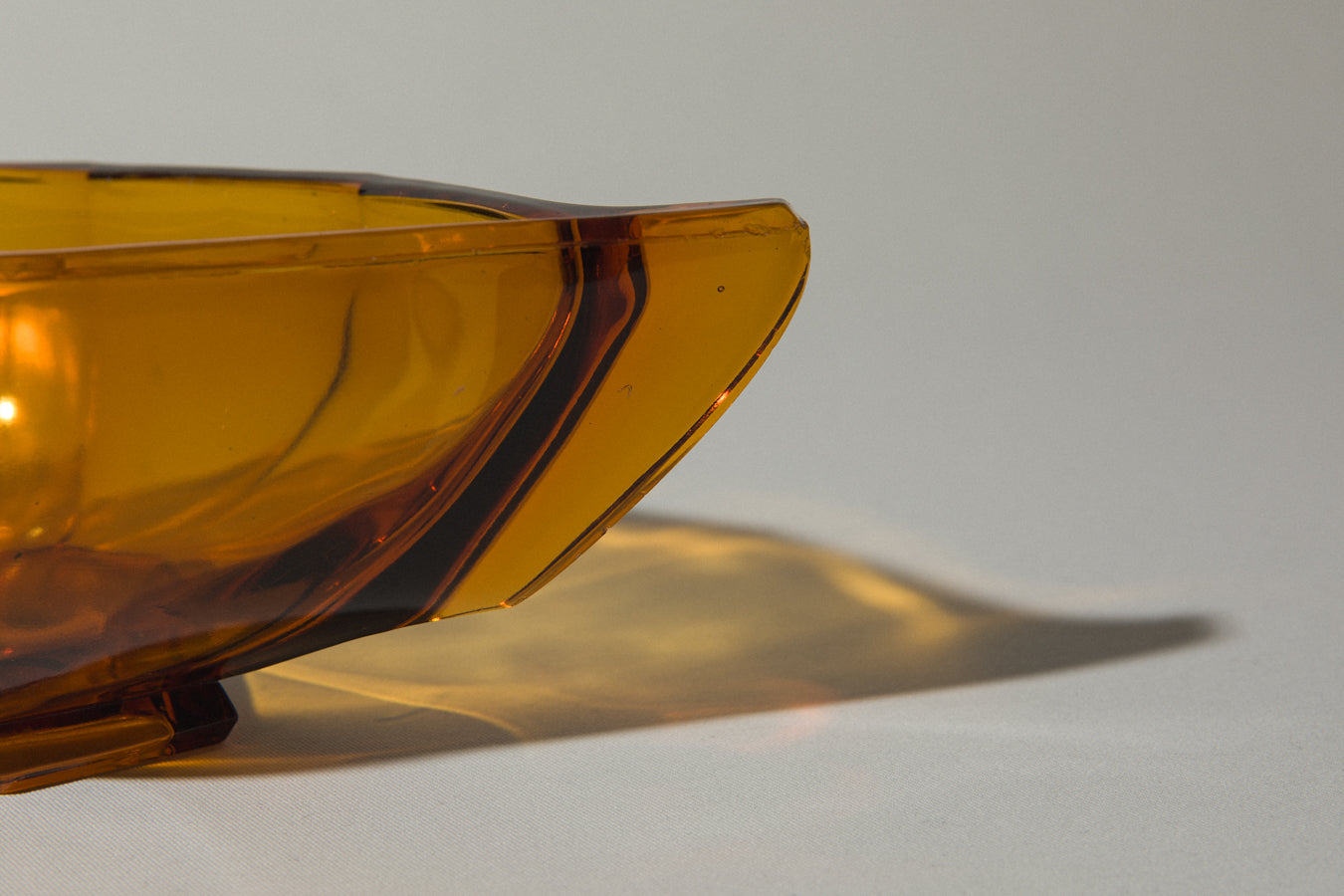 Amber glass SERVING BOWL