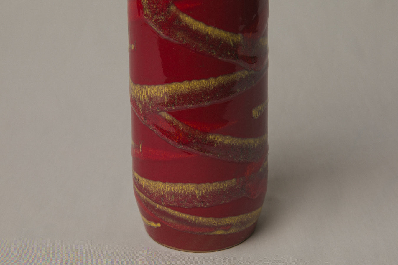 Red streaked VASE by Pesthidegkút Ceramics Factory _ 995