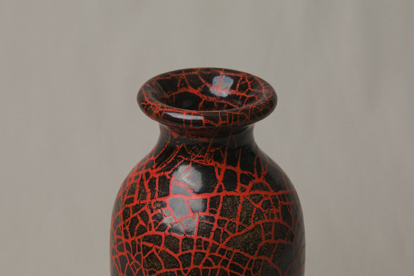 Visually crackled VASE by Éva Bod _ 1009