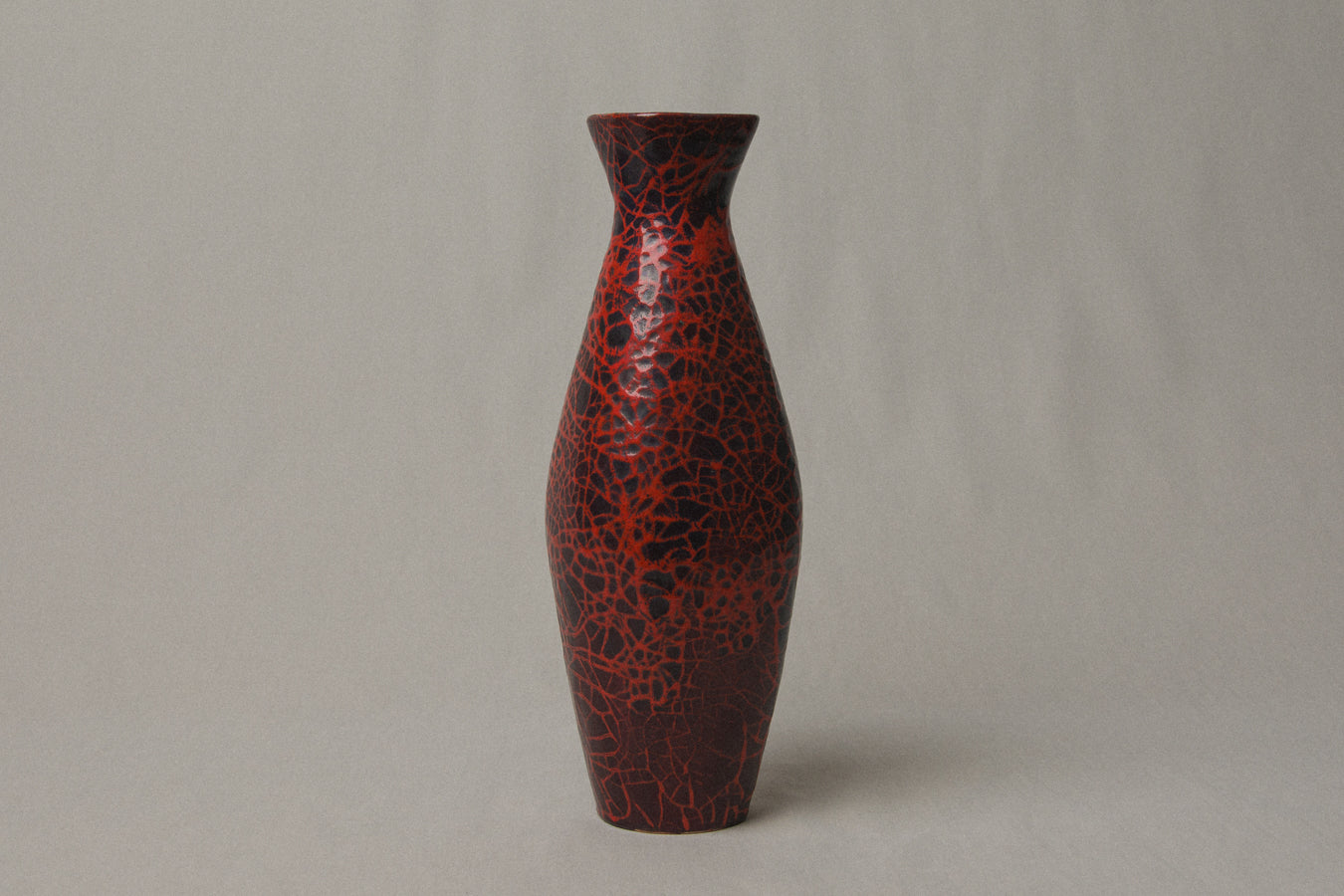 Visually crackled VASE by Éva Bod _ 1010