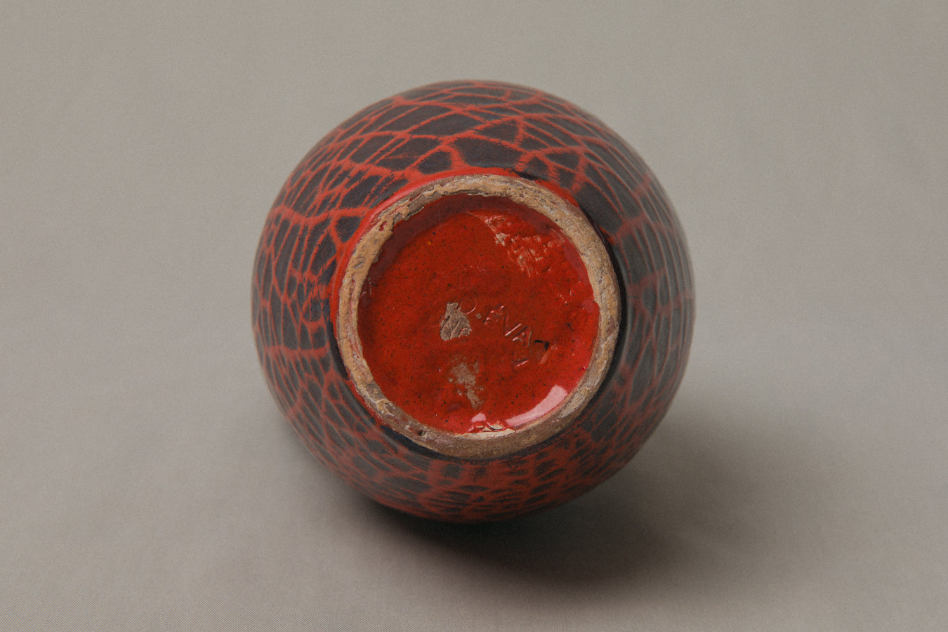 Visually crackled VASE by Éva Bod _ 1011