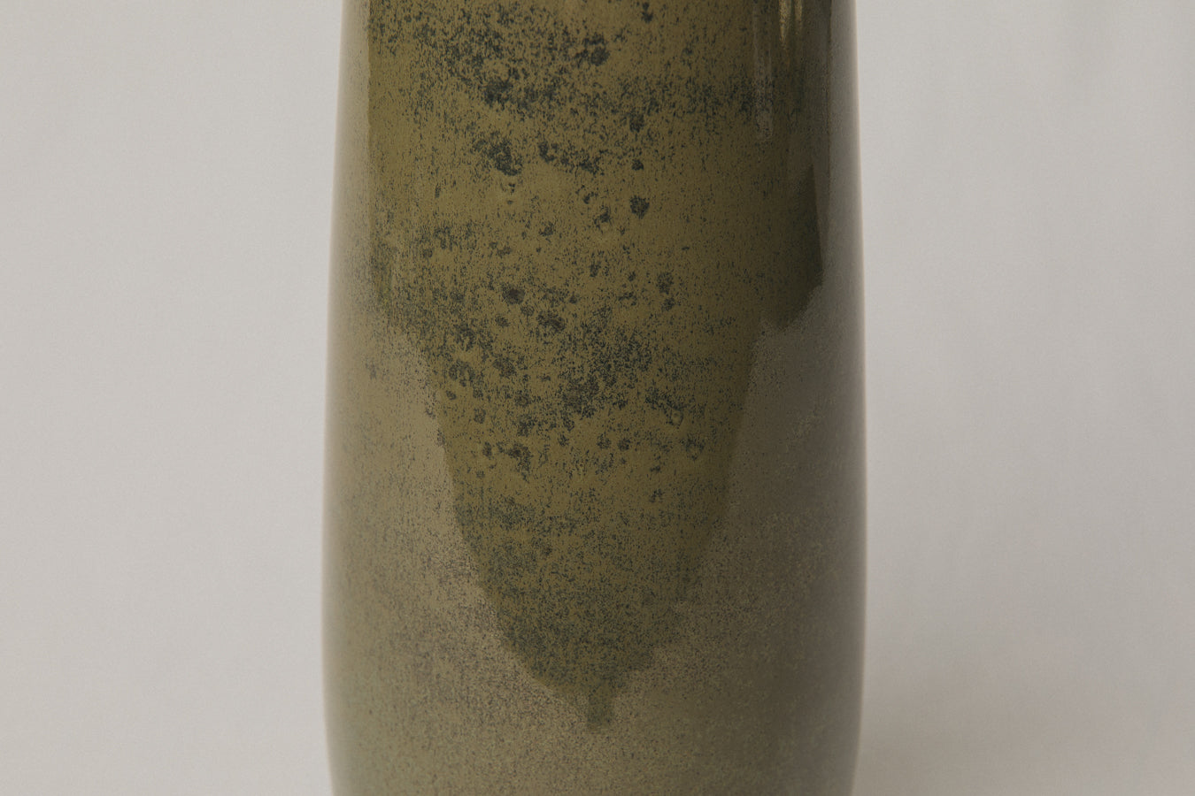 Tall cigar VASE _ 1027