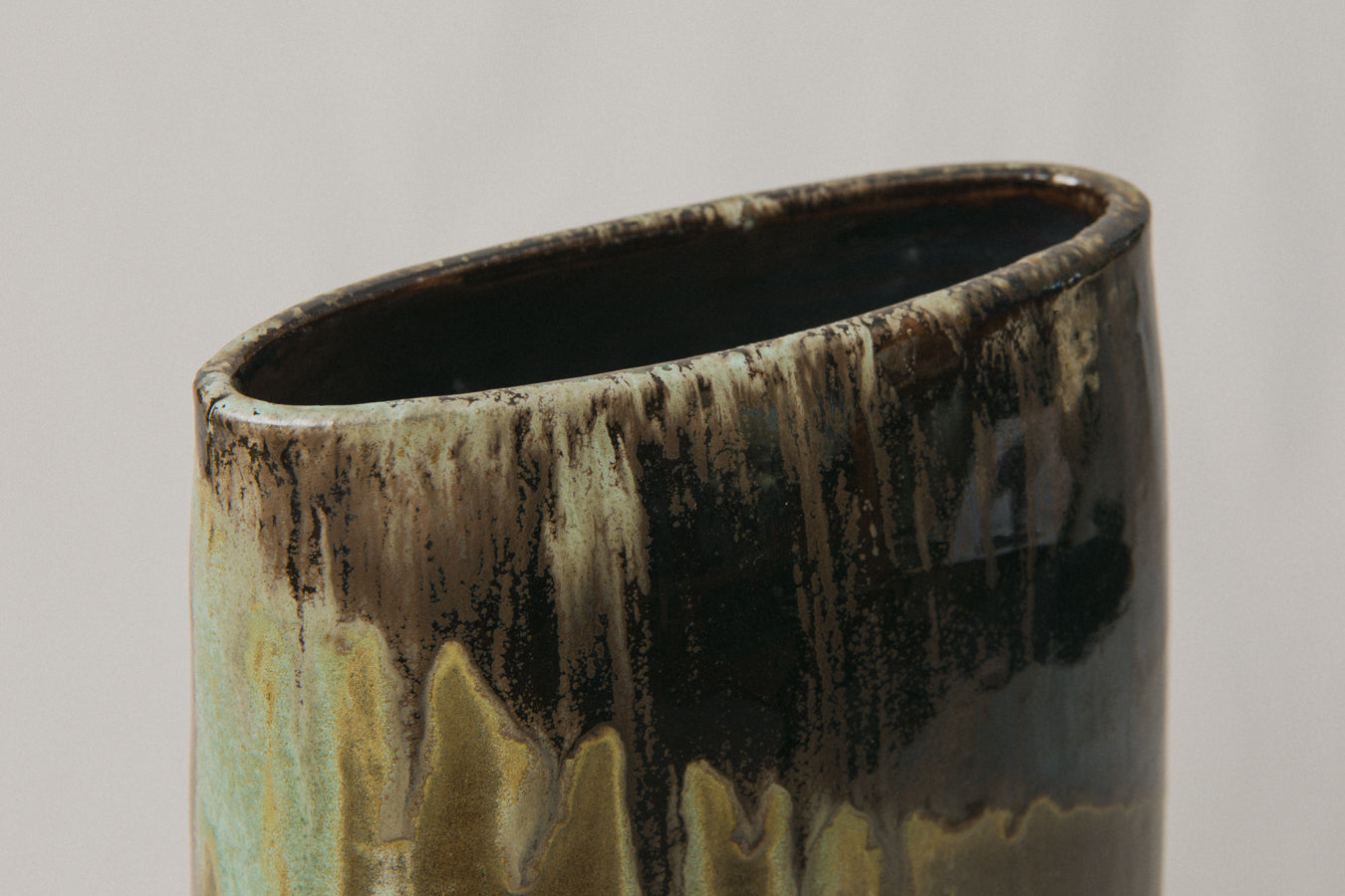 Contemporary VASE by László Mácsai _ 1030