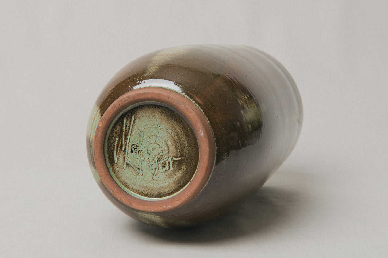 Contemporary urn VASE by László Mácsai _ 1031