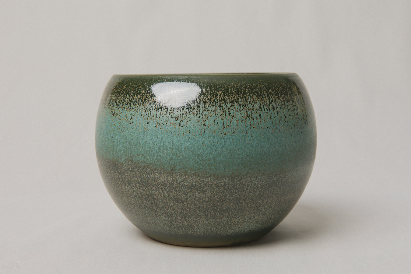 Medium ceramic BOWL/POT _ 1037