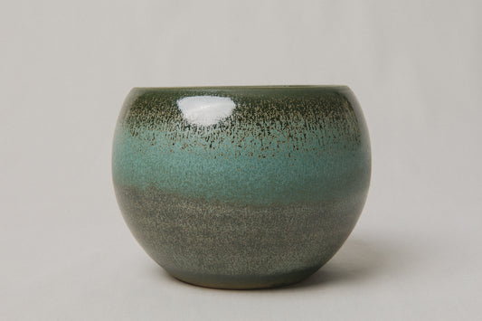 Medium ceramic BOWL/POT _ 1037
