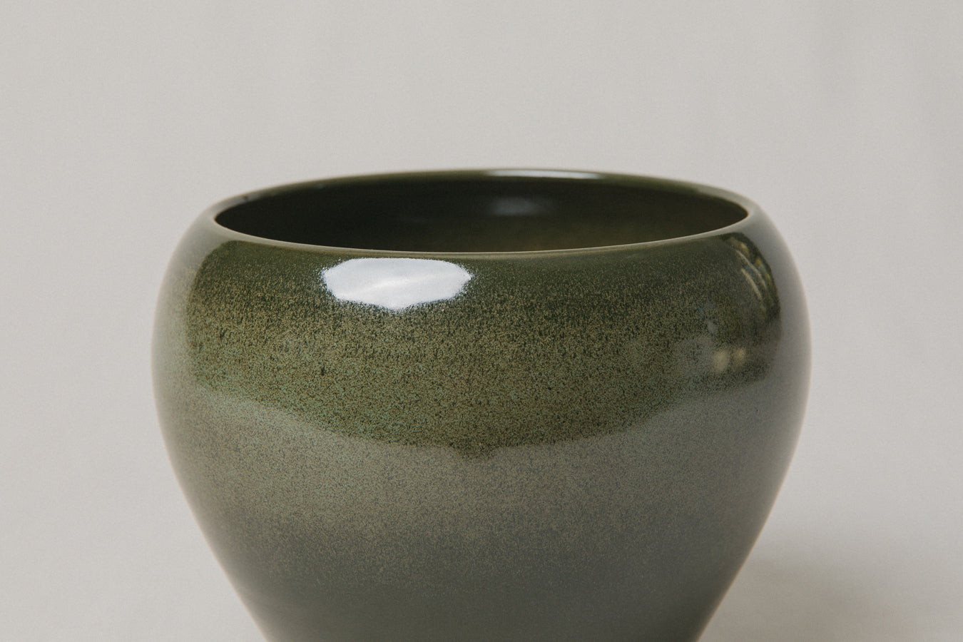 Medium ceramic BOWL/POT _ 1038