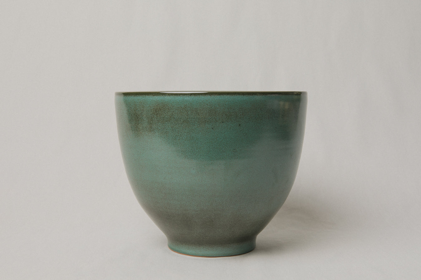 Large ceramic BOWL/POT _ 1041