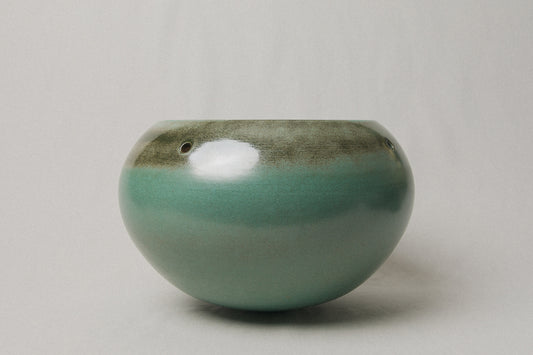 Large ceramic HANGING POT _ 1047