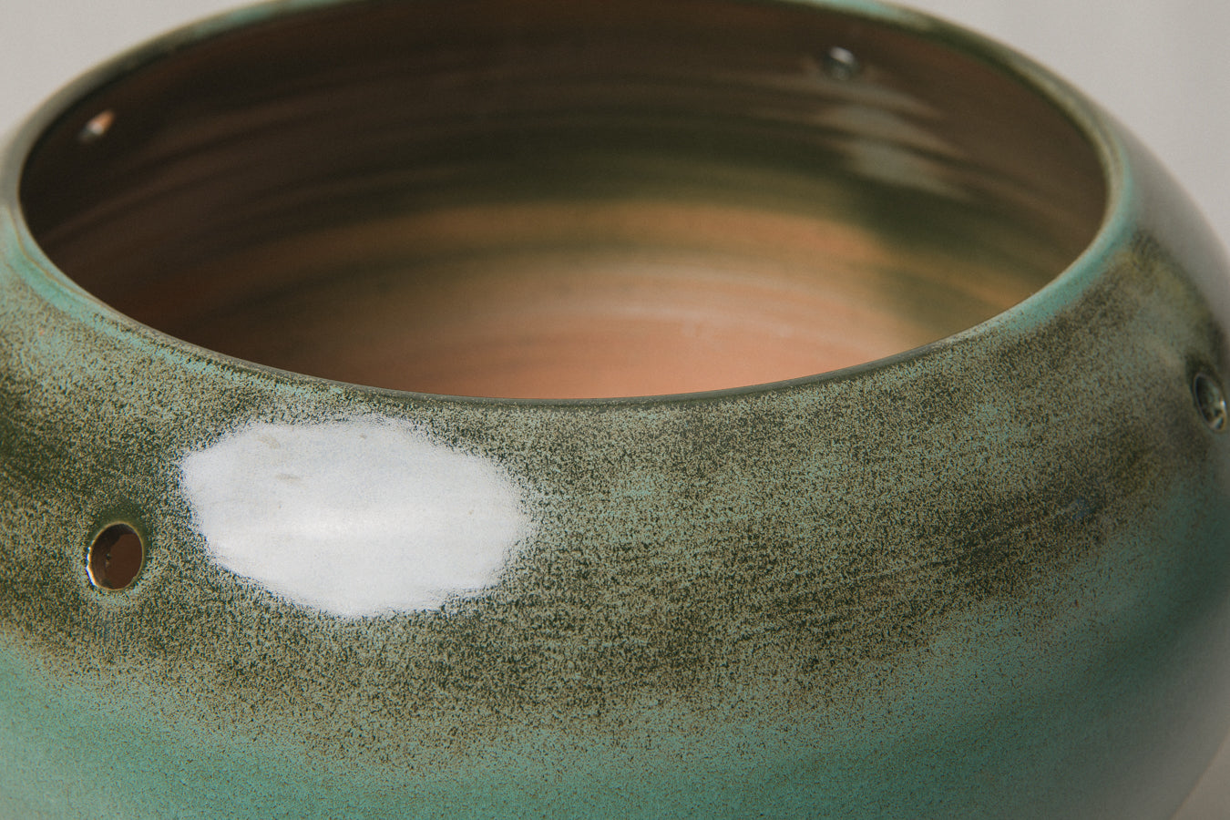 Large ceramic HANGING POT _ 1047