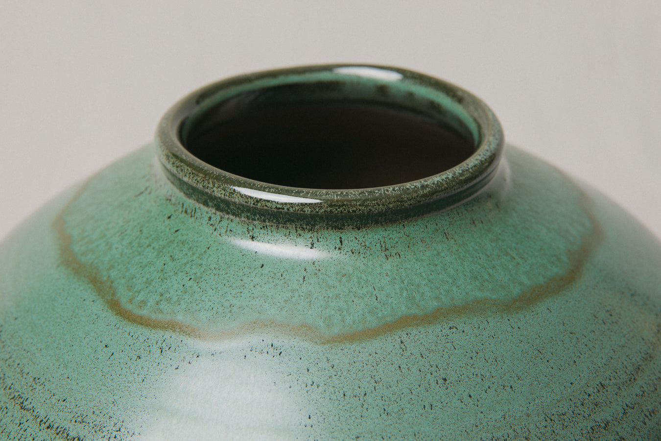 Contemporary ceramic VASE _ 1051