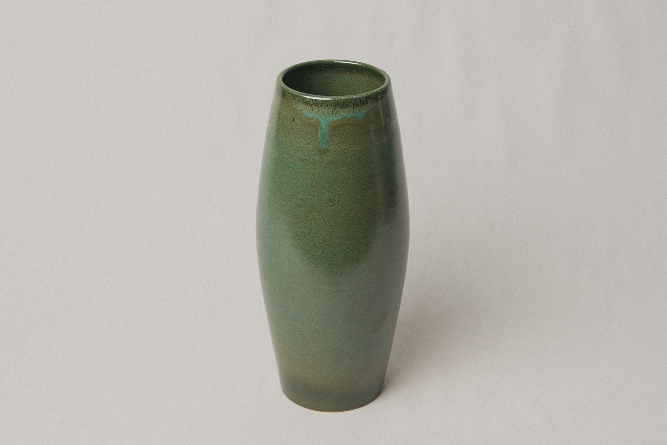 Medium tall cigar ceramic VASE _ 1056