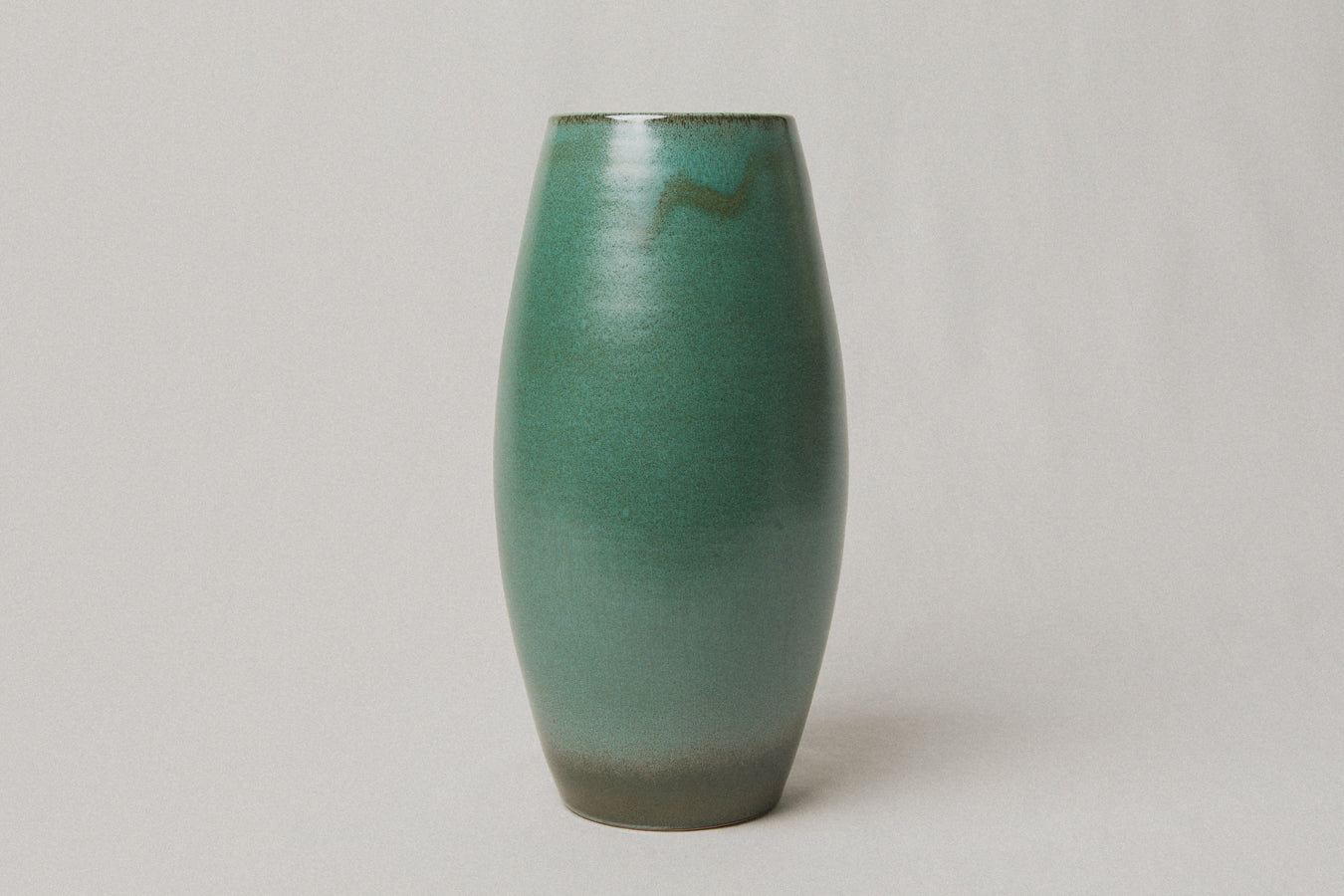 Medium tall cigar ceramic VASE _ 1057
