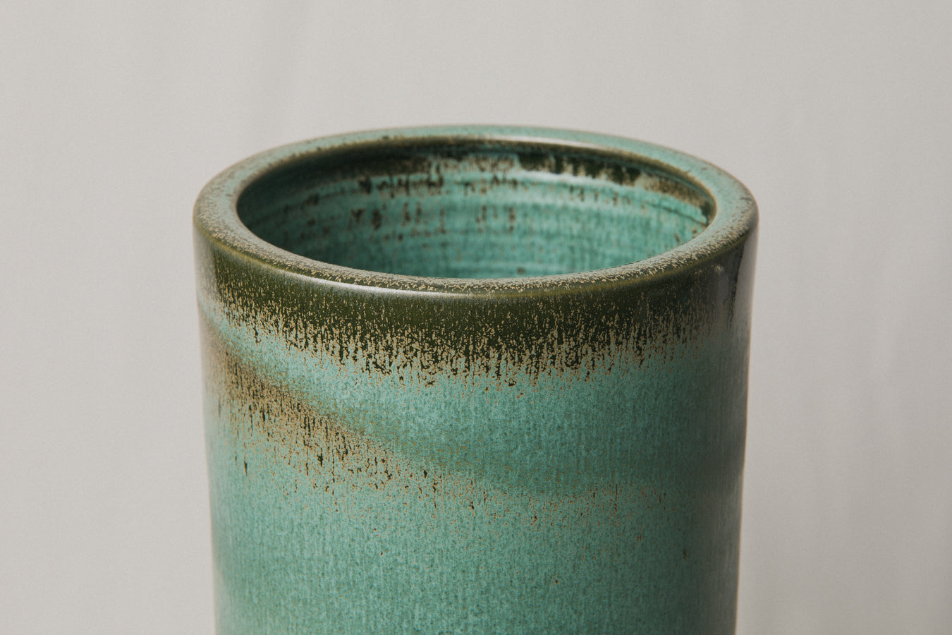 Tall cylinder ceramic VASE _ 1059