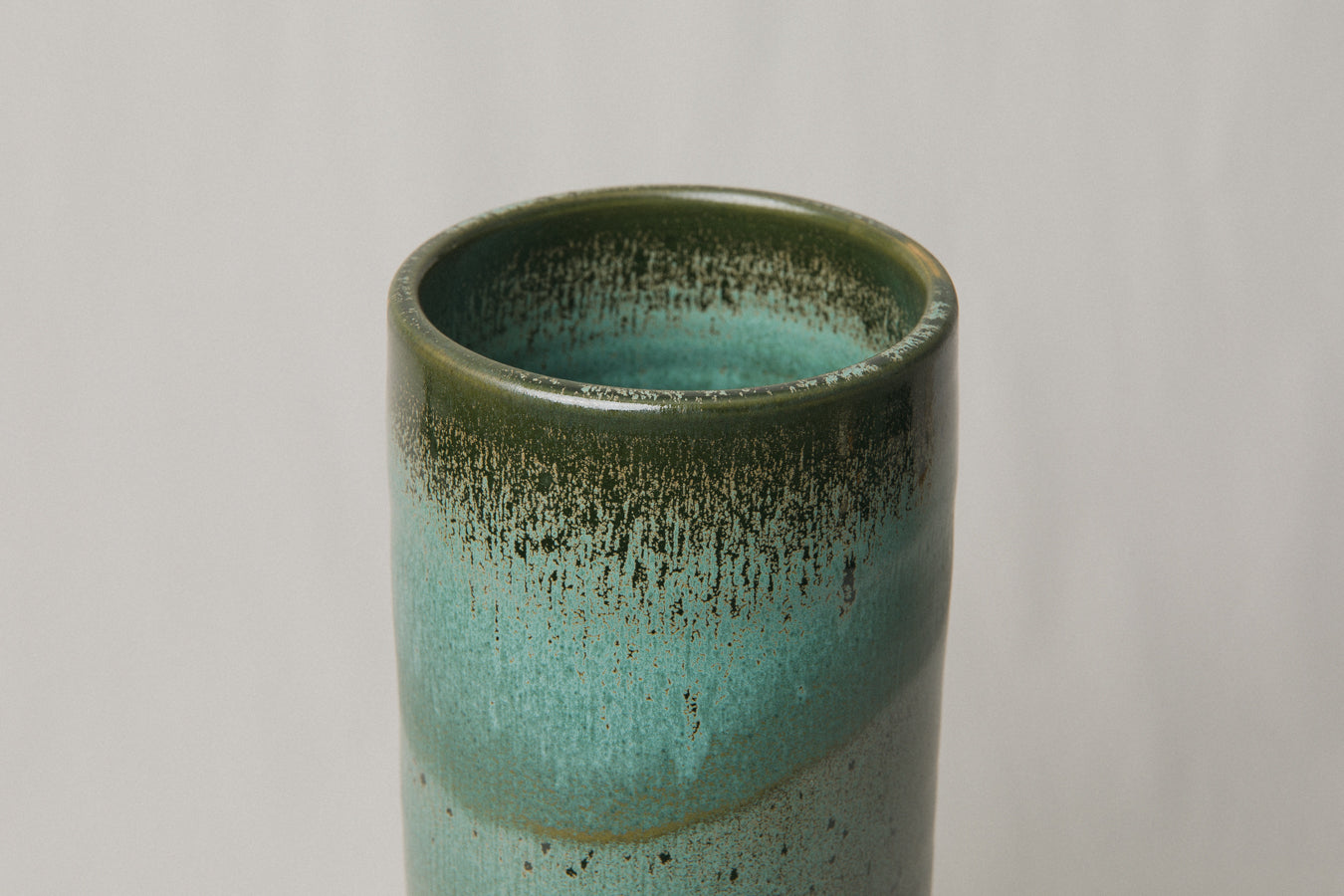 Tall cylinder ceramic VASE _ 1060