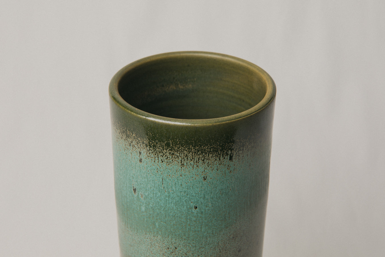Medium tall cylinder ceramic VASE _ 1061