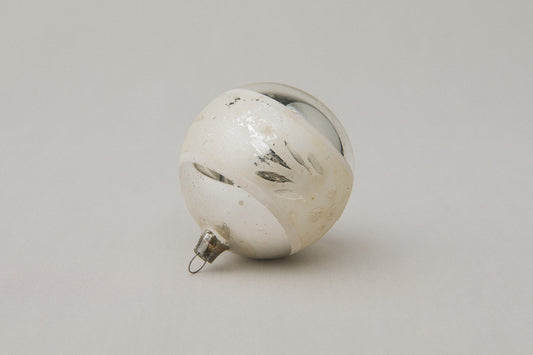 Vintage GLASS ORNAMENT with star motif _ 1076