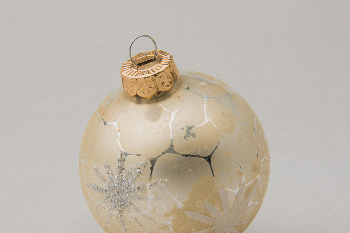 Vintage GLASS ORNAMENT with star motif _ 1081