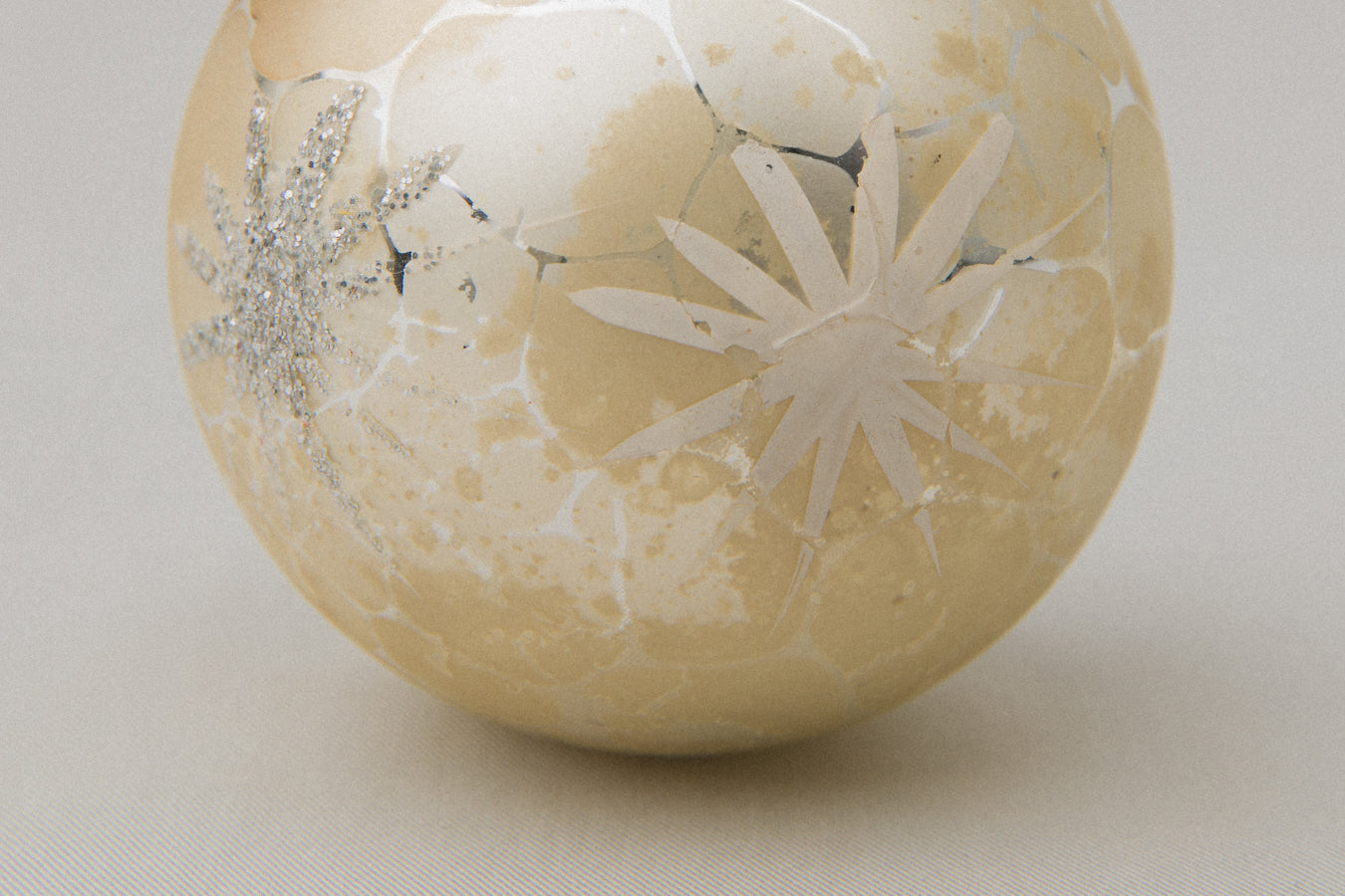 Vintage GLASS ORNAMENT with star motif _ 1081