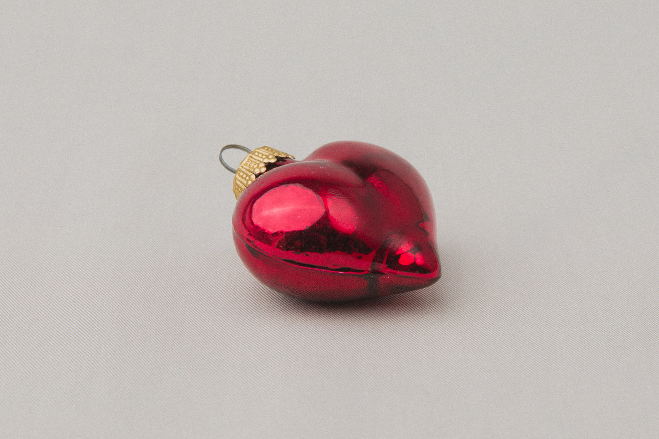 Vintage heart-shaped GLASS ORNAMENT _ 1101