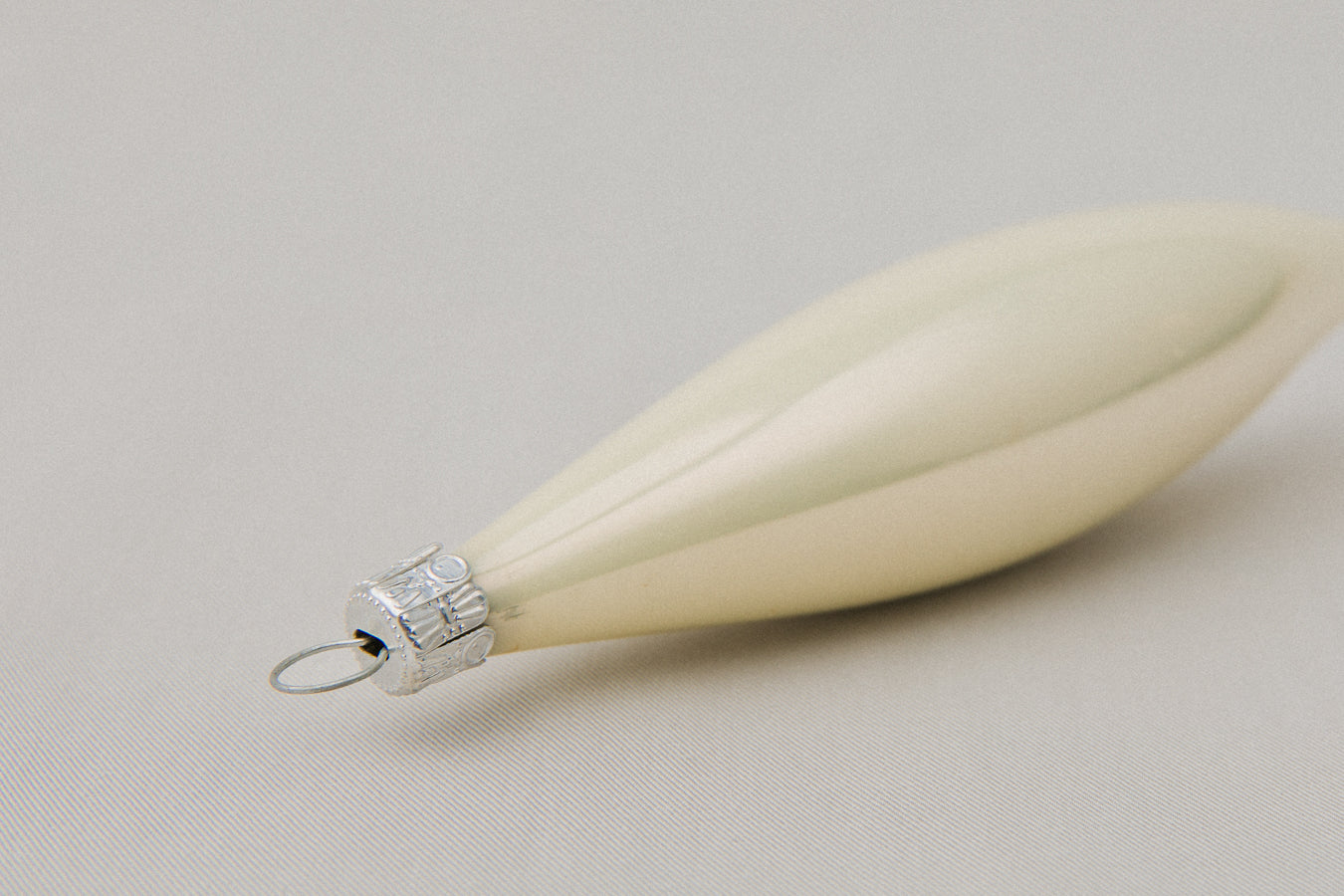 White glass icicle ORNAMENT _ 1128