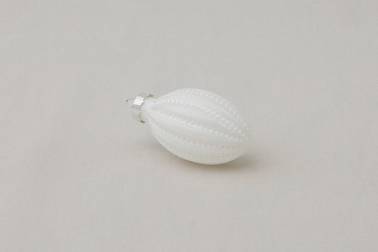 White crop glass ORNAMENT _ 1133