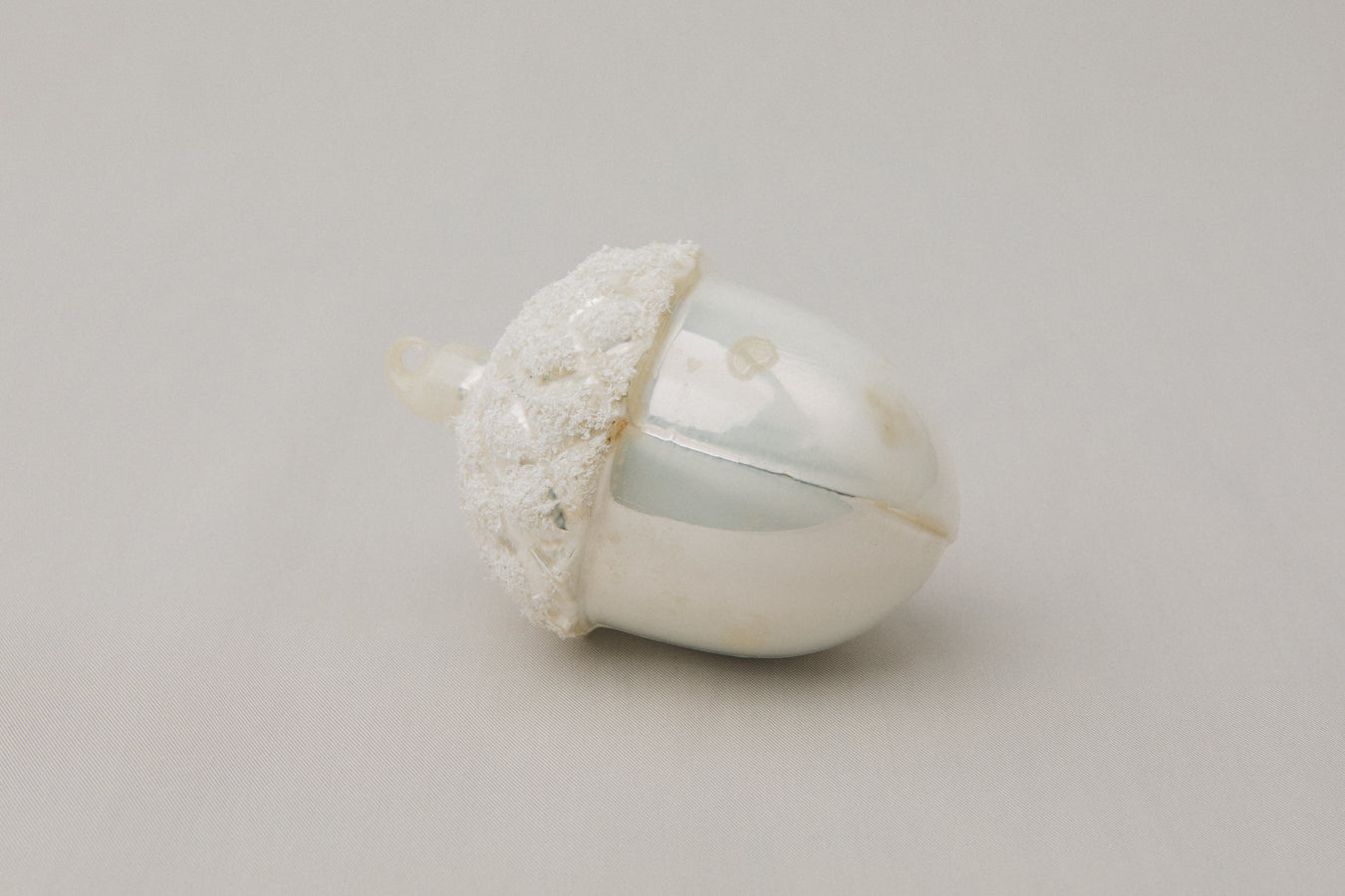 White acorn glass ORNAMENT _ 1140