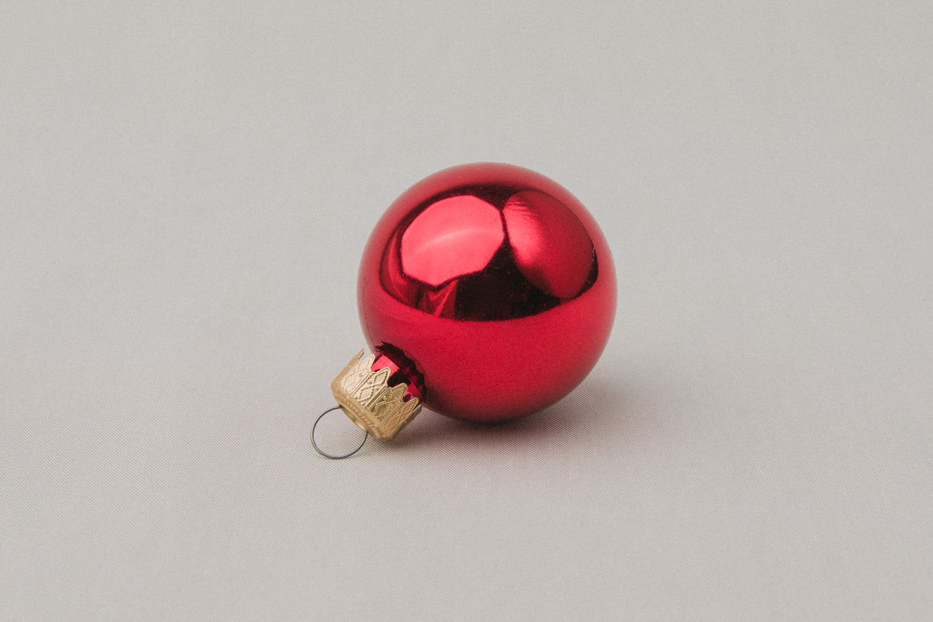 Red ball ORNAMENT _ 1144