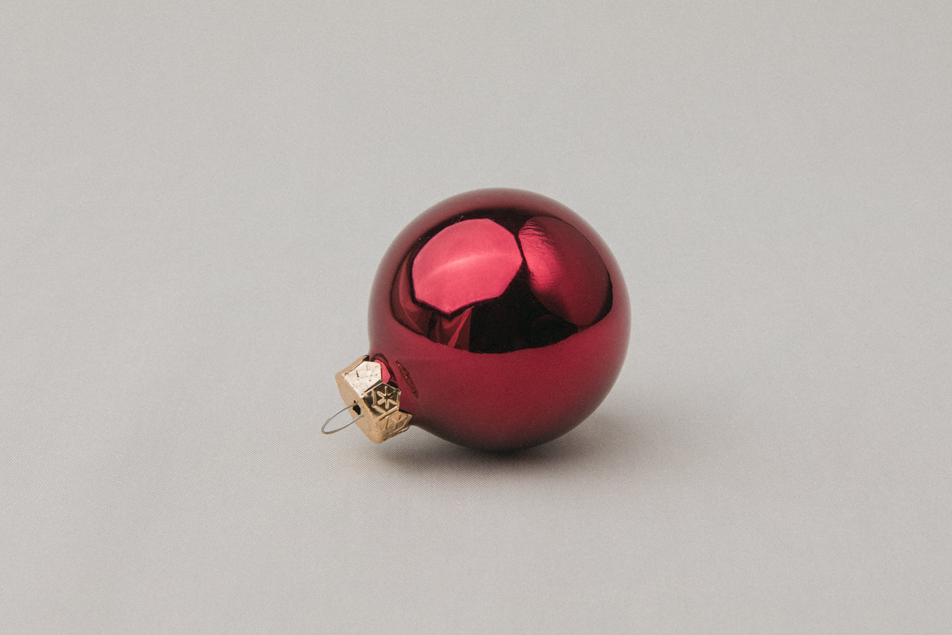 Red glass ball ORNAMENT _ 1146