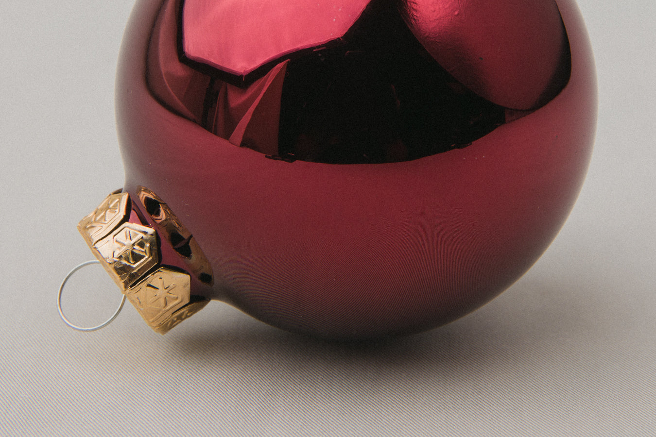 Red glass ball ORNAMENT _ 1152