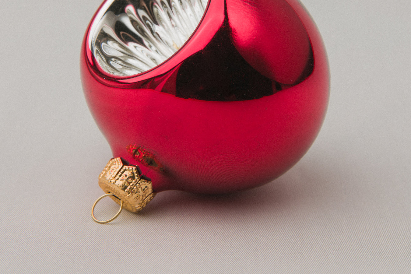 Red glass reflex ball ORNAMENT _ 1156