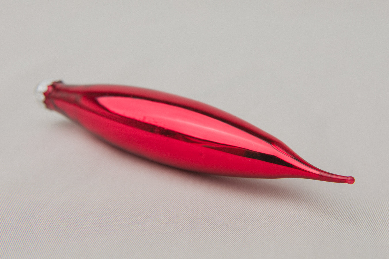 Red glass icicle ORNAMENT _ 1159