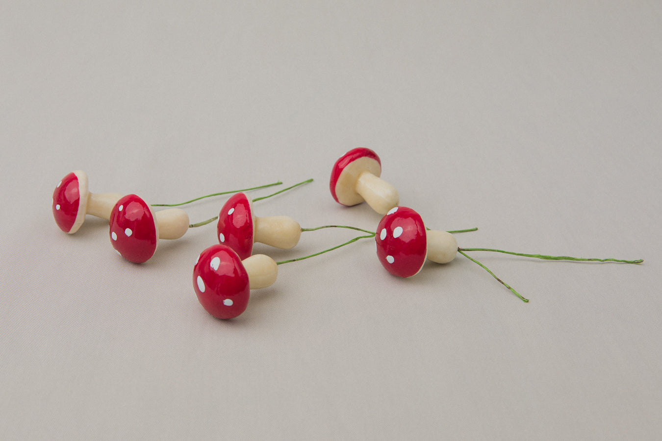Medium red mushroom ORNAMENTS