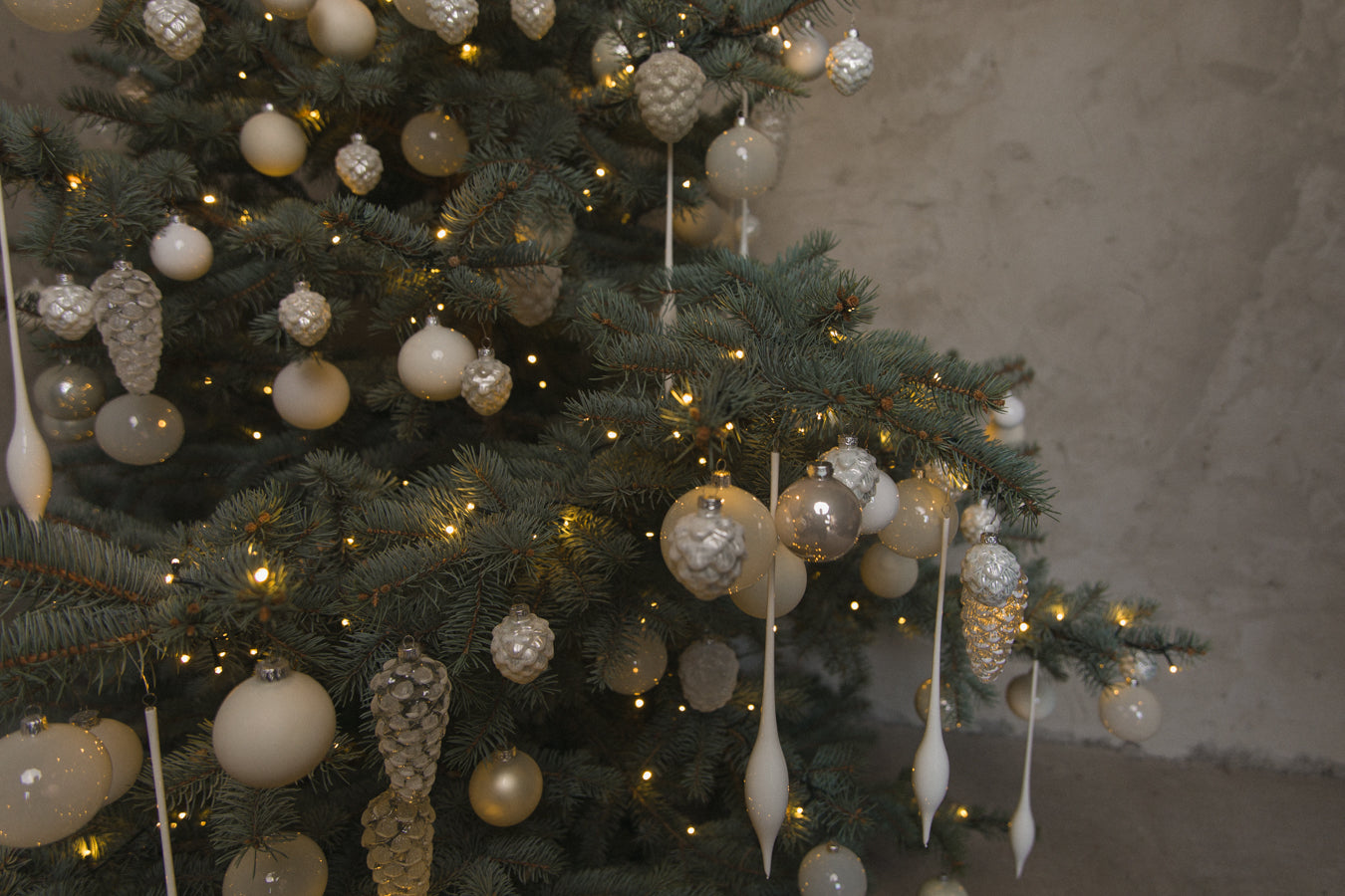 Christmas Ornament Rental _ White Selection