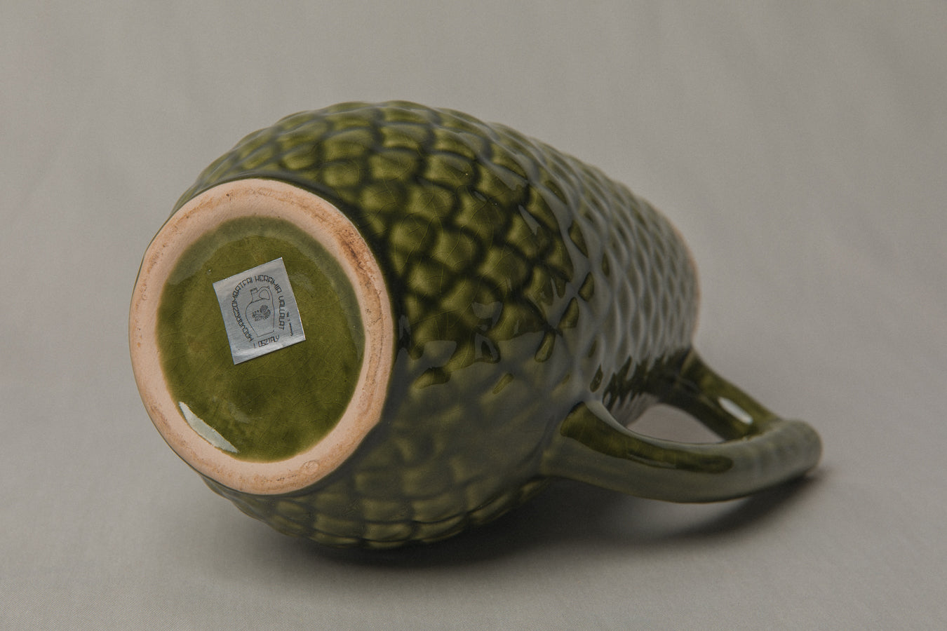 Pine cone PITCHER _ 1183