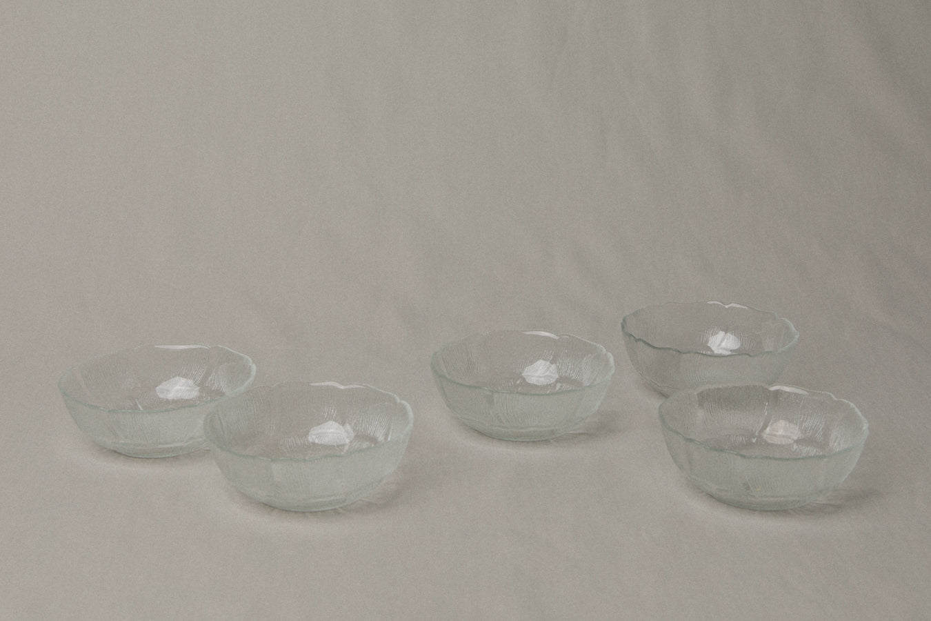 Set of five textured glass BOWLS small _ 1198