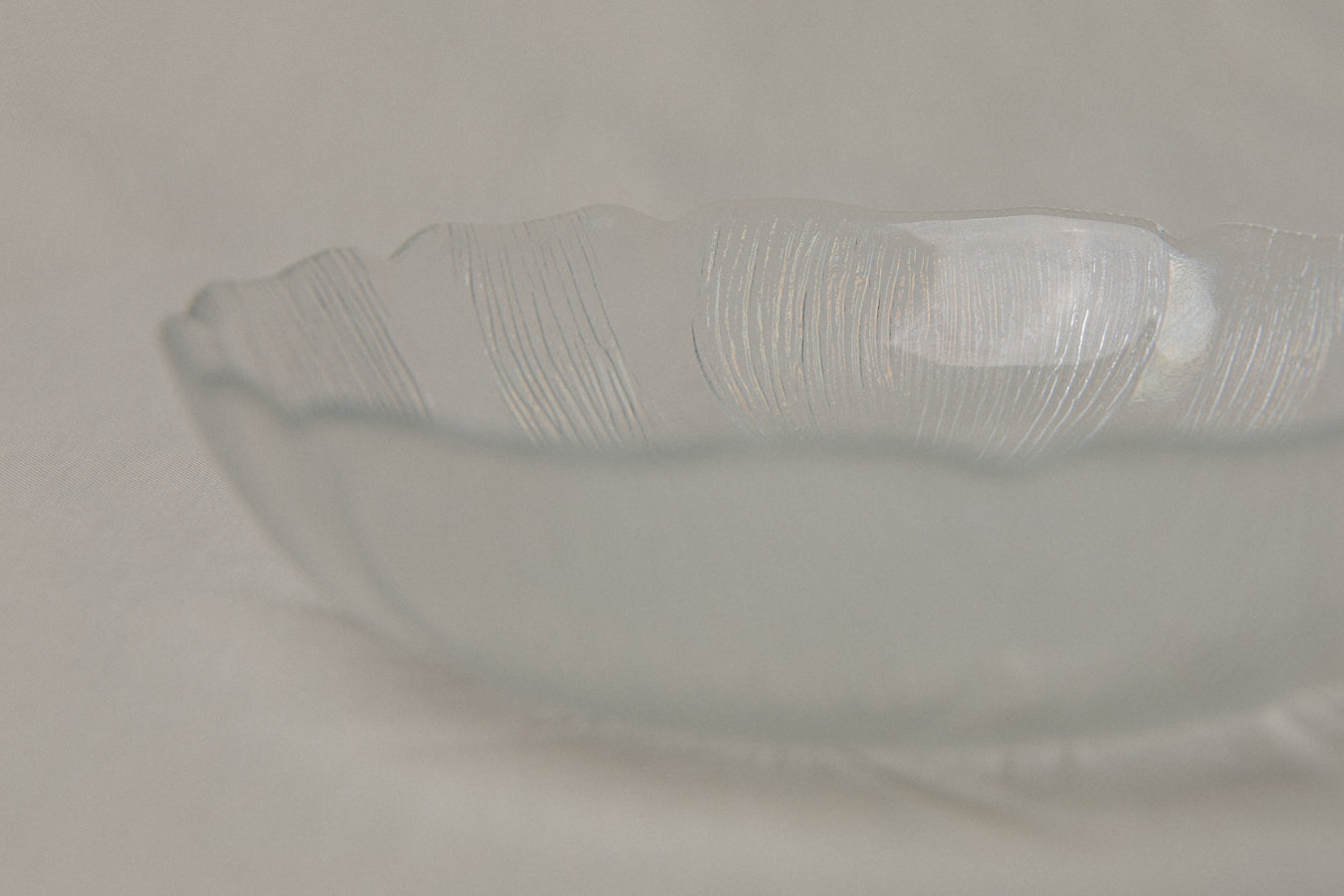 Textured glass BOWLS small _ 1199