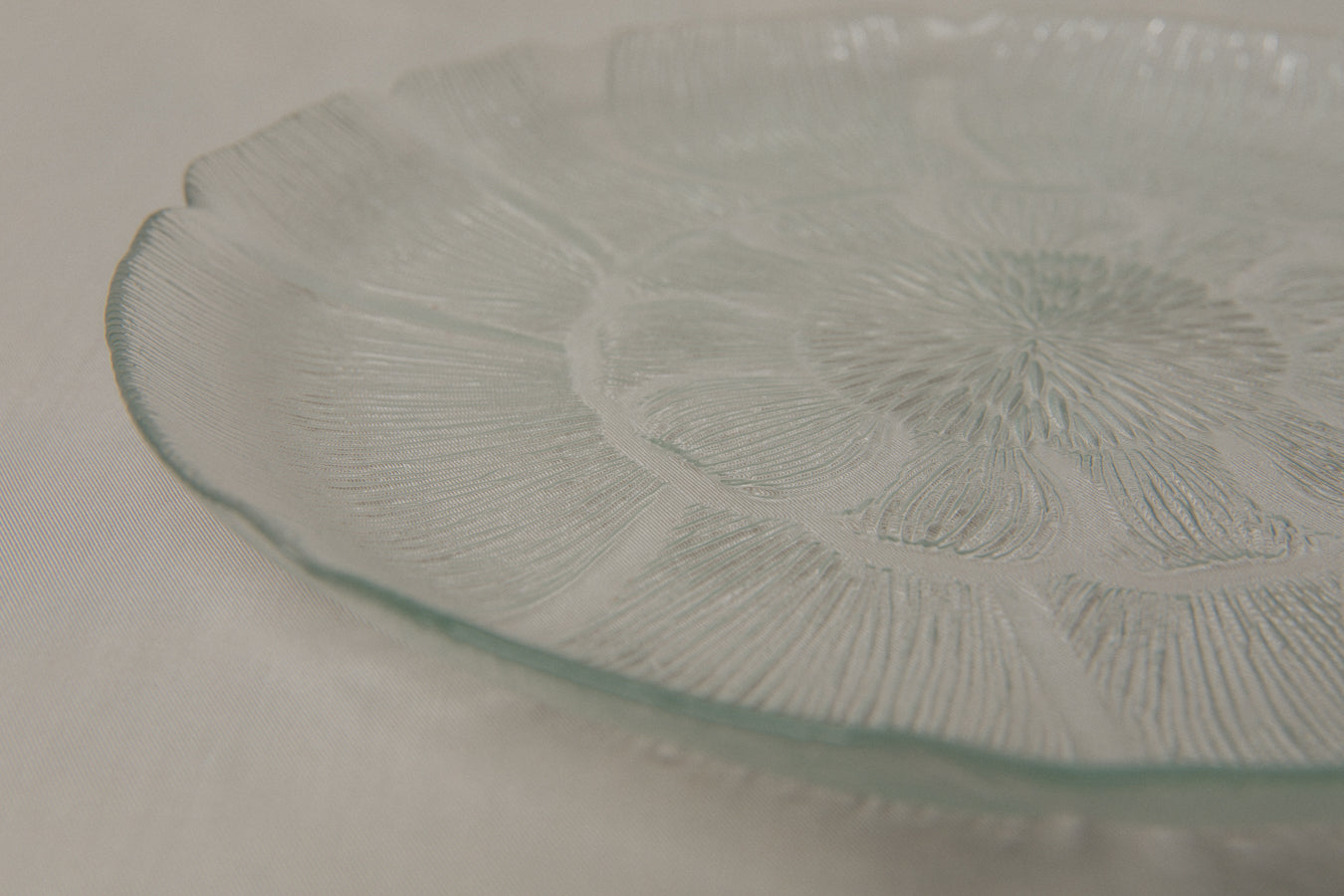 Textured glass SERVING PLATE _ 1202