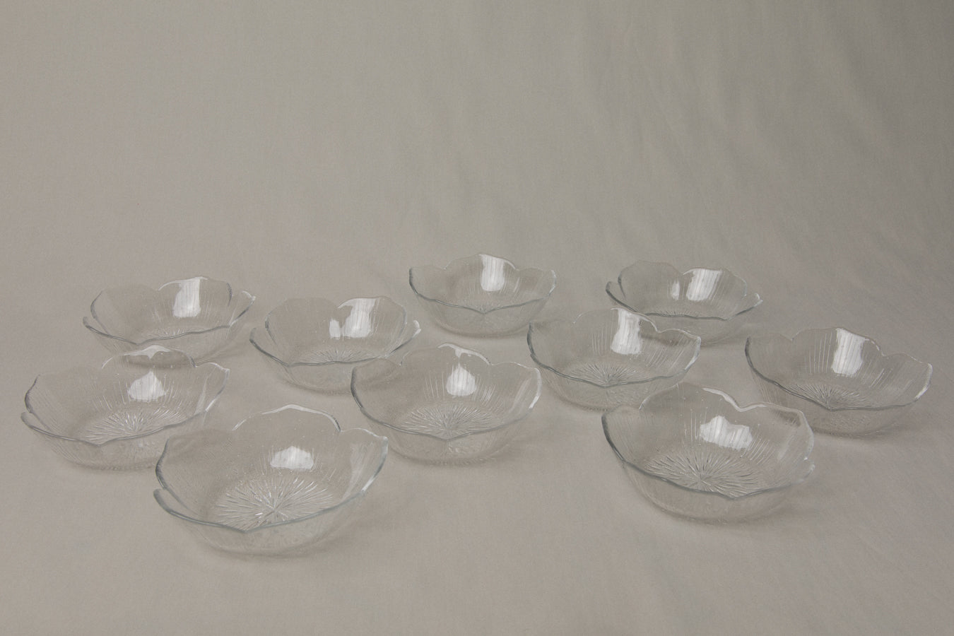 Set of five textured glass BOWLS small _ 1206