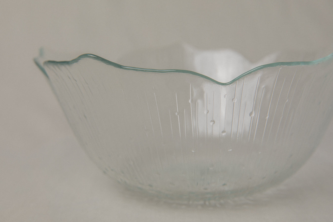 Textured glass BOWL large _ 1208