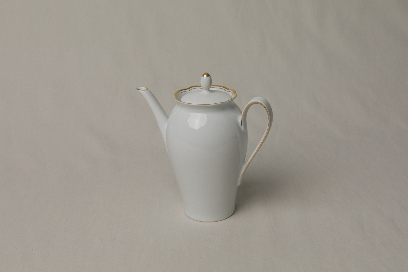 Vintage porcelain COFFEE POT with gold stripe _ 1217