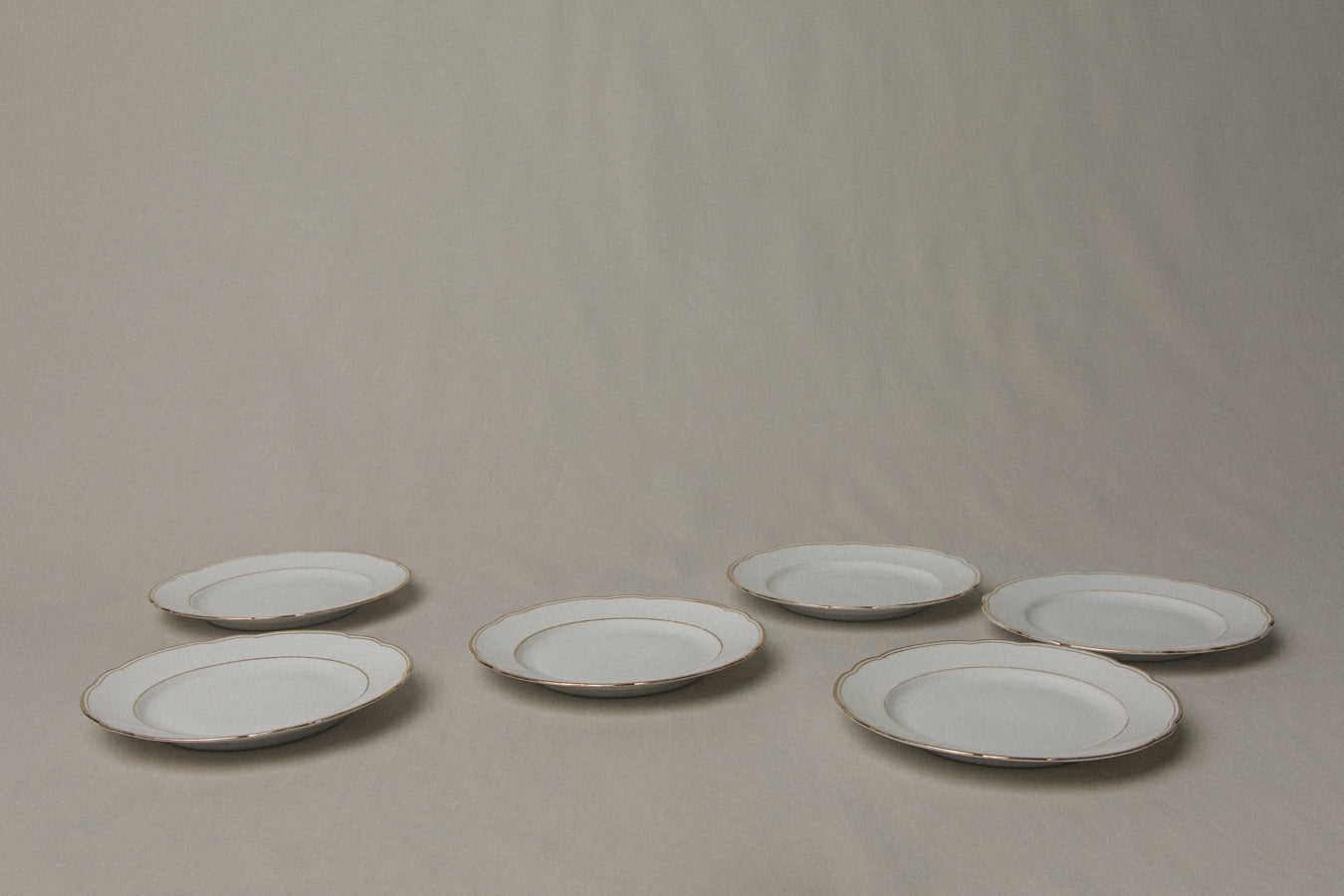 Set of six vintage porcelain SIDE PLATES with gold stripe _ 1244