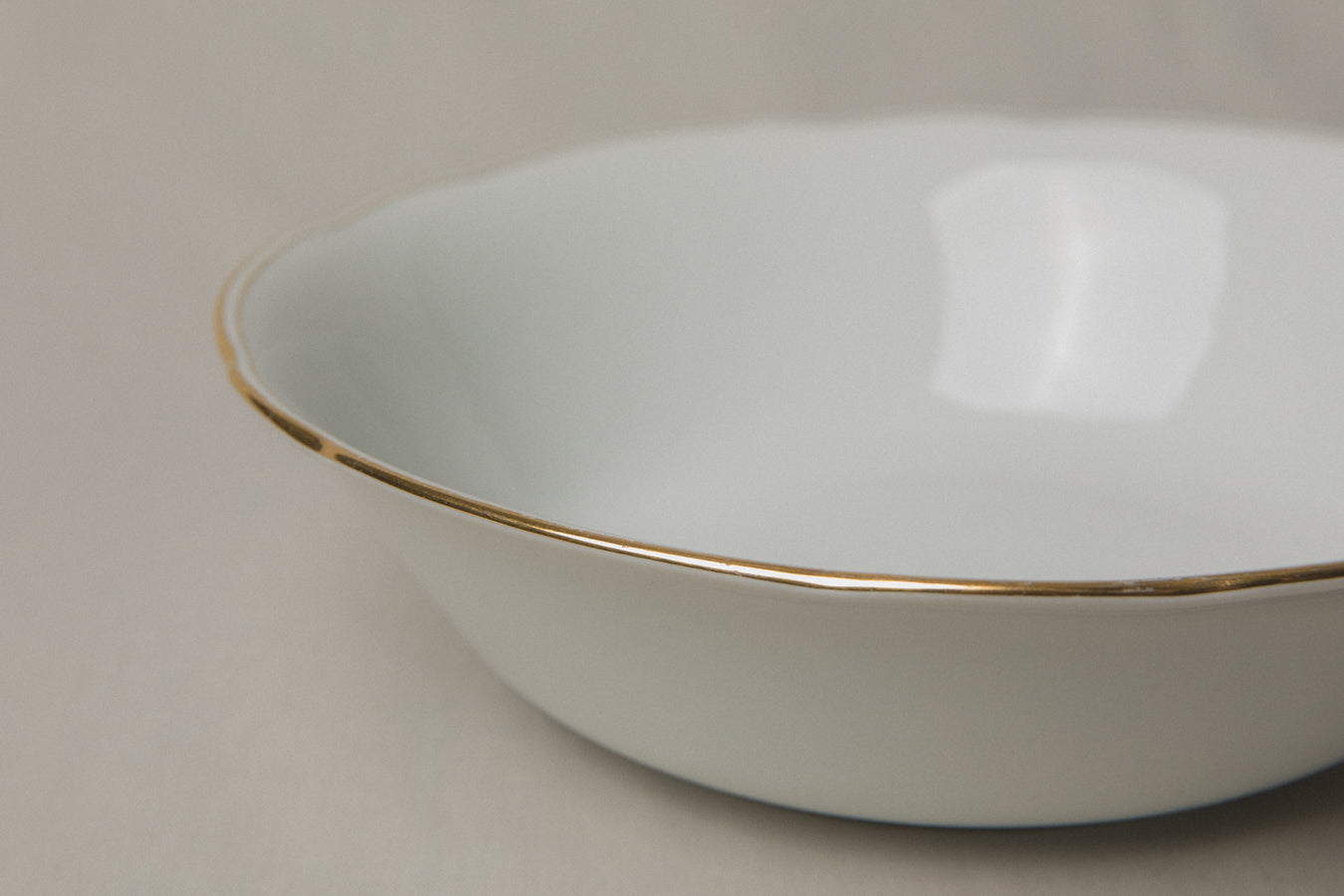 Vintage porcelain SERVING BOWL with gold stripe _ 1250