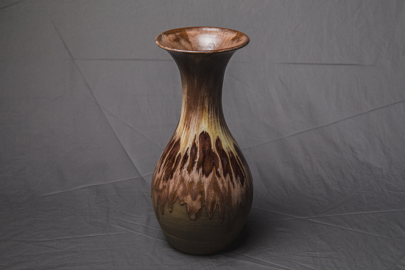 Large VASE by Éva Bod _ 899R