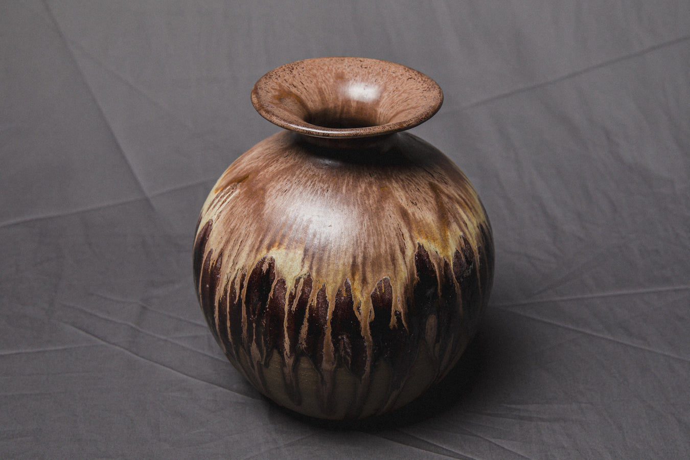 Sphere VASE by Éva Bod _ 904