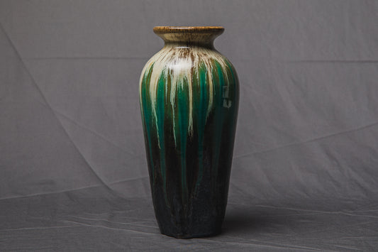 VASE by Éva Bod